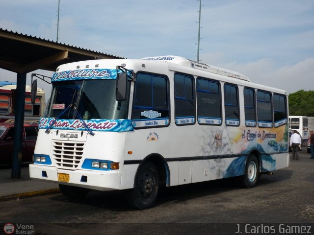 L�nea 12 de Octubre 011 por J. Carlos G�mez