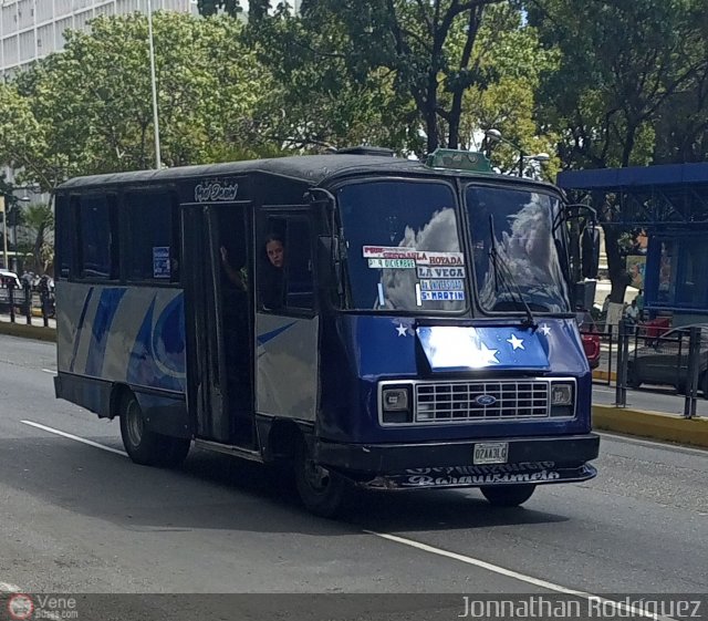 DC - Unin Conductores del Oeste 323 por Jonnathan Rodrguez