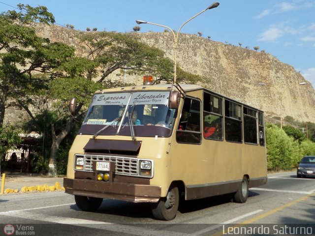 Expresos Libertador 29 por Leonardo Saturno