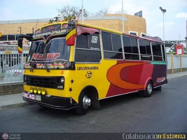 CA - Coop. Transp. Francisco de Miranda 77 por Adolfo Escalona