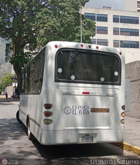 Particular o Desconocido 09 por Leonardo Saturno