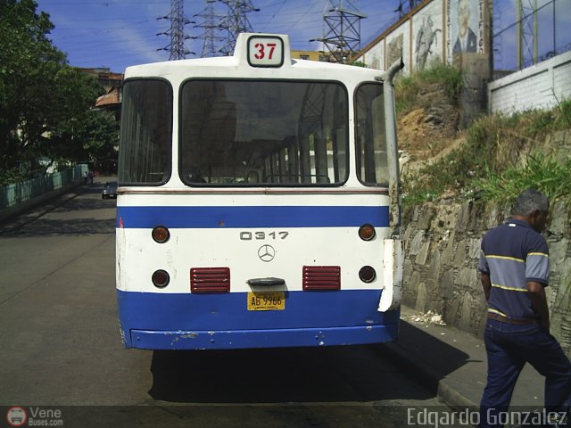 DC - Colectivos Solven 037 por Edgardo Gonz�lez