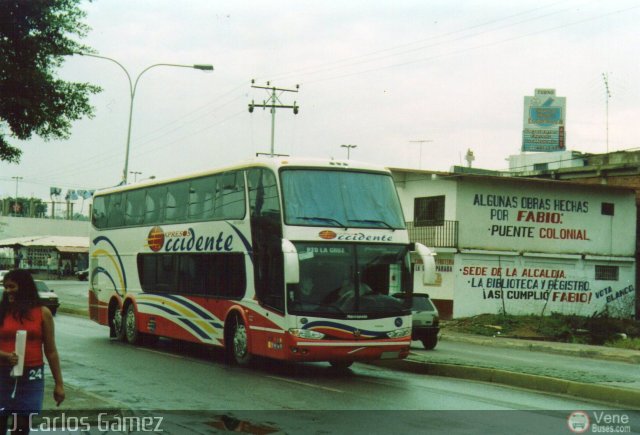 Expresos Occidente 090 por J. Carlos G�mez