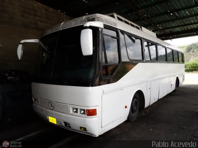 Particular o Desconocido 888 por Pablo Acevedo