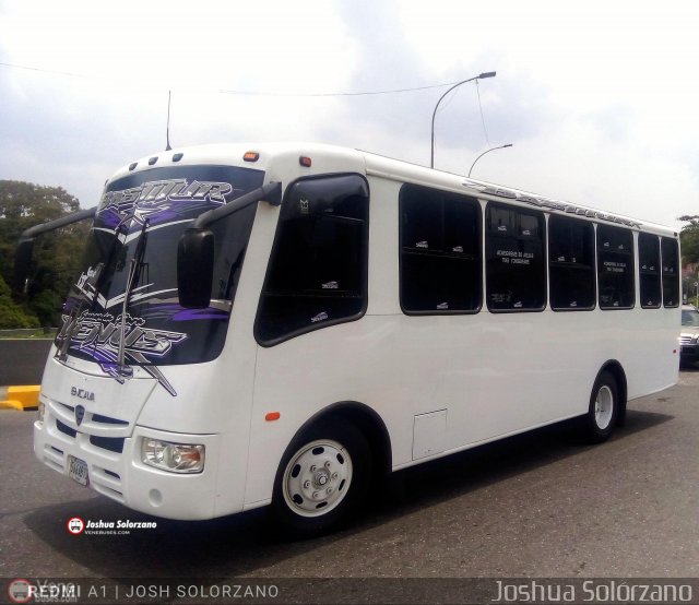 Transporte Privado Basti Tours 96 por Joshua Sol�rzano