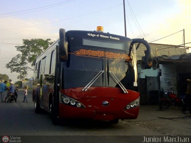Particular o Desconocido 25 por Junior Marchan