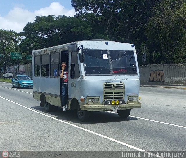 DC - A.C. de Transp. La Reina De Ciudad Tiuna 996 por Jonnathan Rodr�guez
