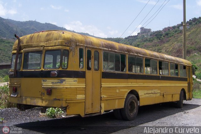 En Chiveras Abandonados Recuperaci�n Reo Escolar por Alejandro Curvelo