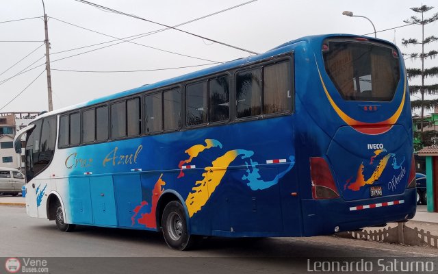 Particular o Desconocido 722 por Leonardo Saturno