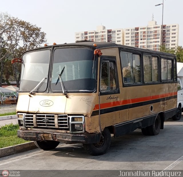 Particular o Desconocido CARACAS por Jonnathan Rodr�guez