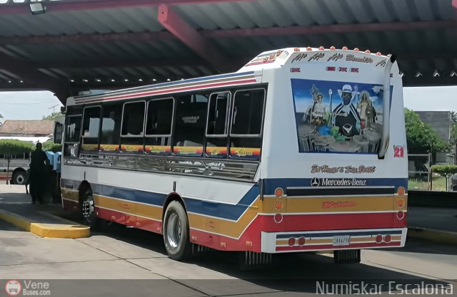 Colectivo San Rafael 21 por Numiskar Escalona