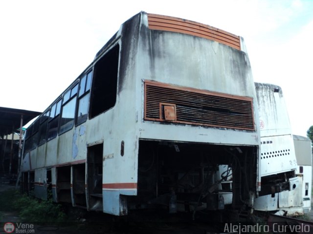 En Chiveras Abandonados Recuperaci�n AC0001 LG por Alejandro Curvelo