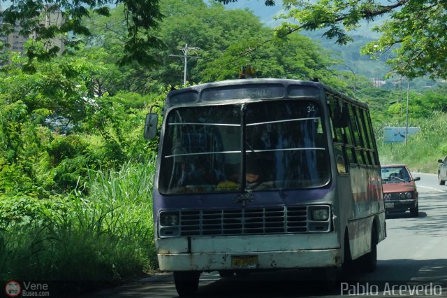 Particular o Desconocido AE2 por Pablo Acevedo