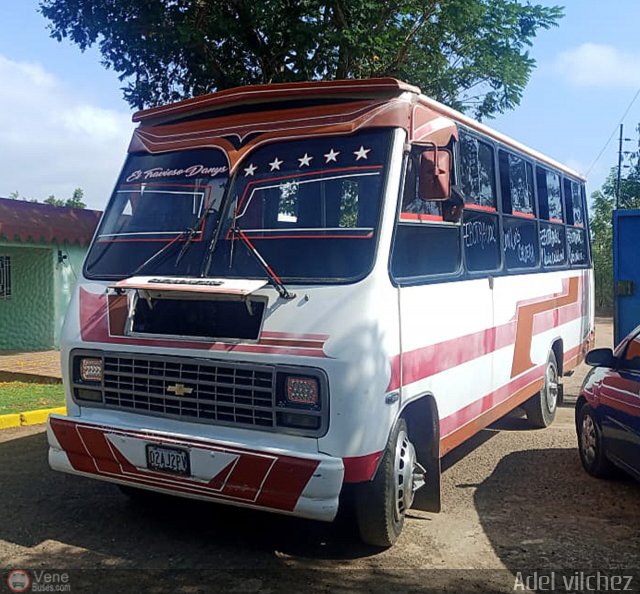 Particular NO USAR M�S 999 por Sebasti�n Mercado