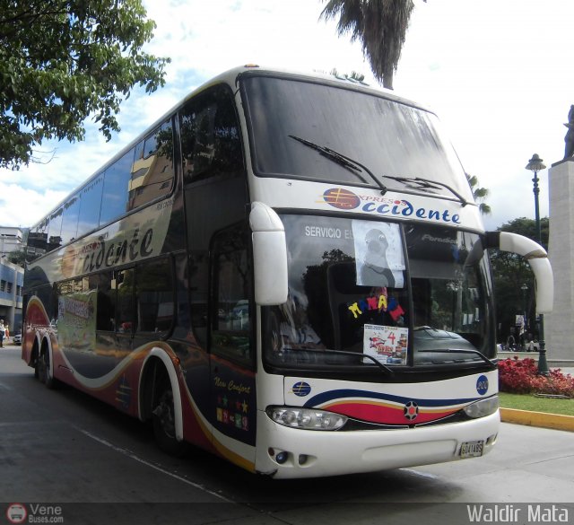 Expresos Occidente 200 por Waldir Mata