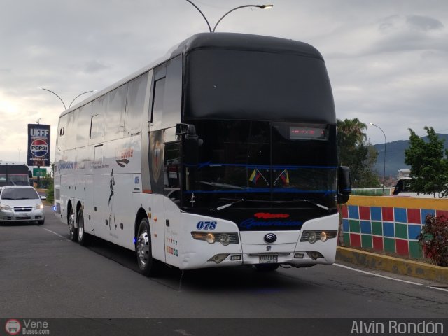 Transporte Nueva Generaci�n 0078 por Alvin Rond�n