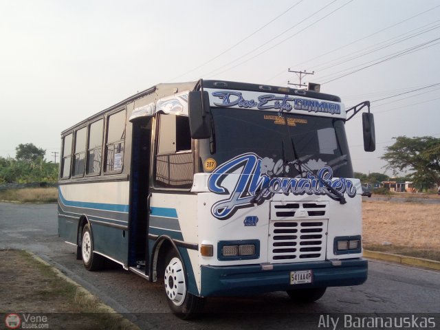 CA - Uni�n Vivienda Popular Los Guayos 317 por Aly Baranauskas