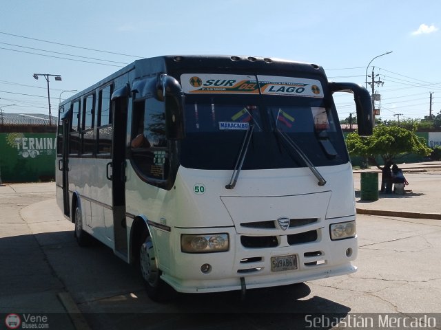 A.C. Sur del Lago R.L. 050 por Sebasti�n Mercado