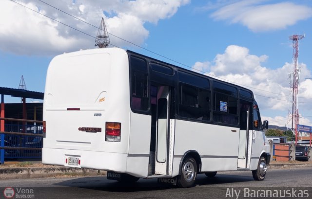 Cooperativa de Transporte Lucero Mundo 034 por Aly Baranauskas