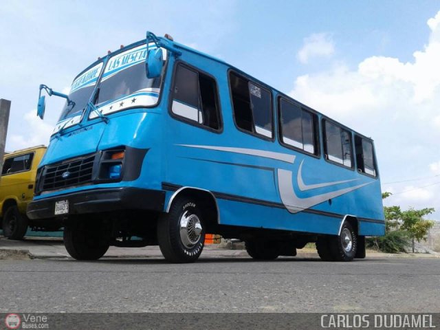 Particular o Desconocido 24 por Junior Marchan