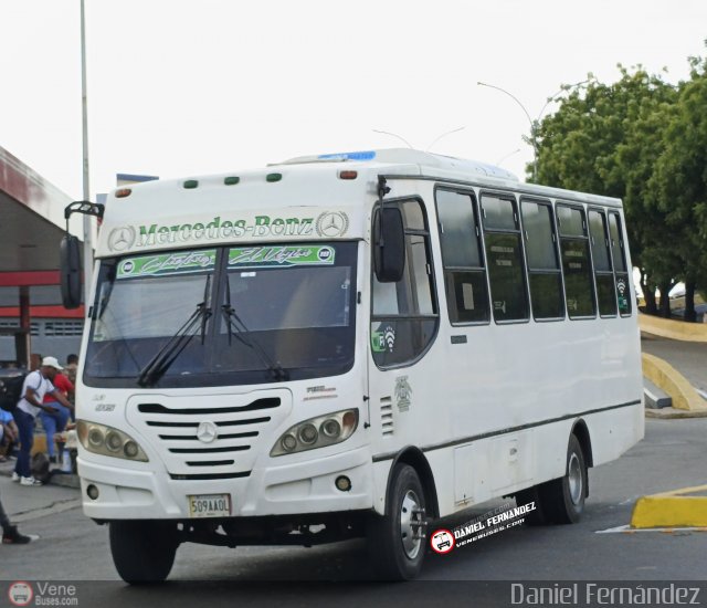 Colectivos El Vig�a 18 por Daniel Fern�ndez