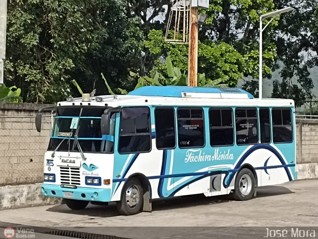 A.C. Mixta de Transporte T�chira M�rida R.L. 0015 por Jos� Mora