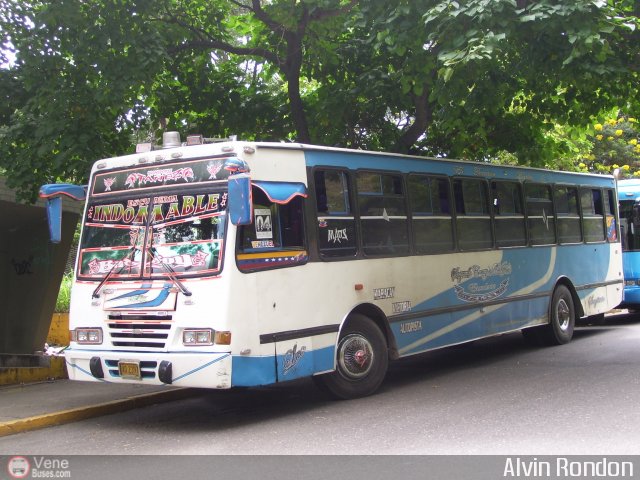 Transporte Ta�es 04 por Alvin Rond�n