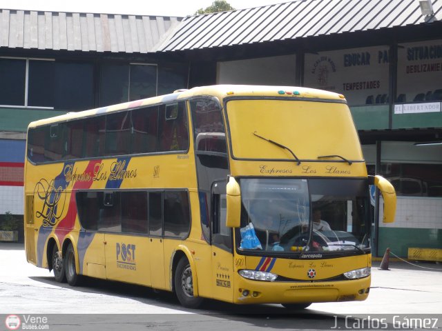 Expresos Los Llanos 460 por J. Carlos G�mez
