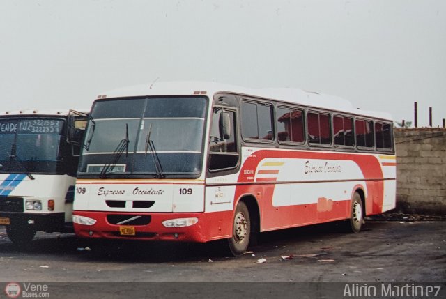 Expresos Occidente 109 por Gabriel Estevez