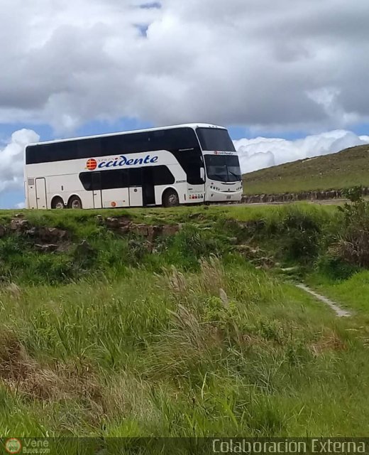 Expresos Occidente 142 por J. Carlos G�mez