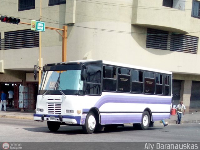 CA - Uni�n Vivienda Popular Los Guayos 075 por Aly Baranauskas