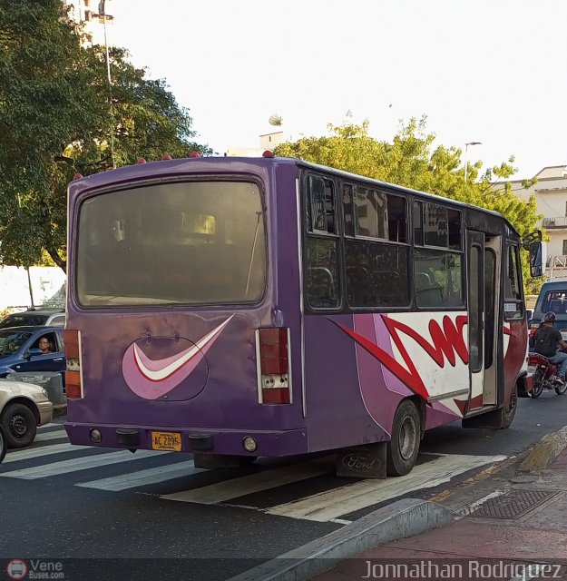 DC - U.C. Venezuela 205 por Jonnathan Rodr�guez