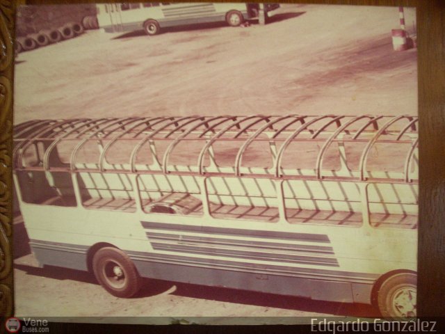 Transporte El Llanito 00 por Jhon Ochoa