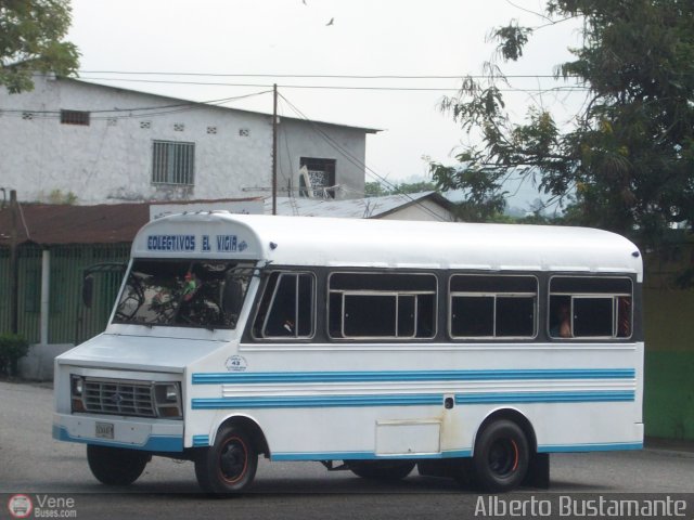 Colectivos El Vig�a 43 por Alberto Bustamante