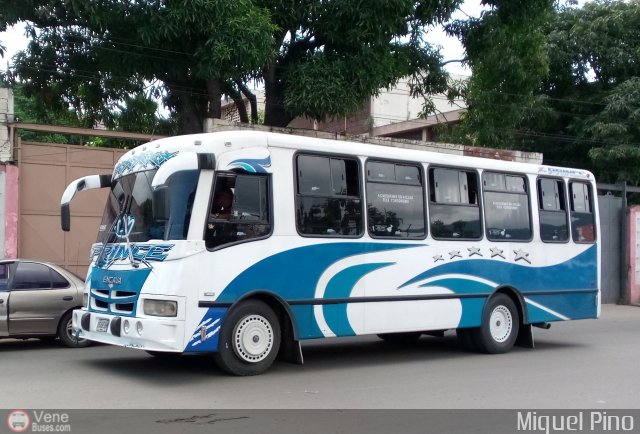 U.C. Catia - El Junquito 025 por Miguel Pino