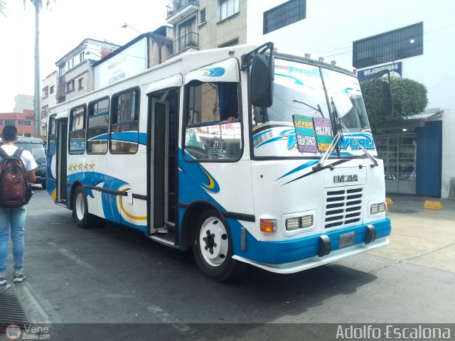 A.C. L�nea R�o Cristal 021 por Adolfo Escalona