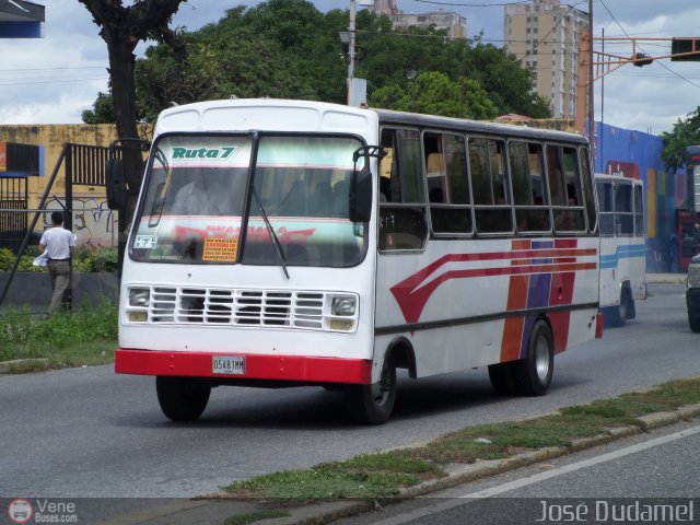 LA - Ruta 7 089 por José Dudamel