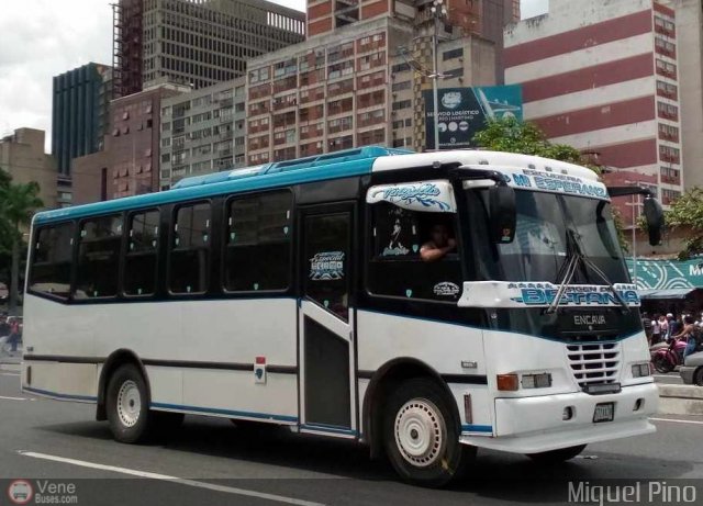 L�nea Hermanos Unidos S.C. 45 por Miguel Pino