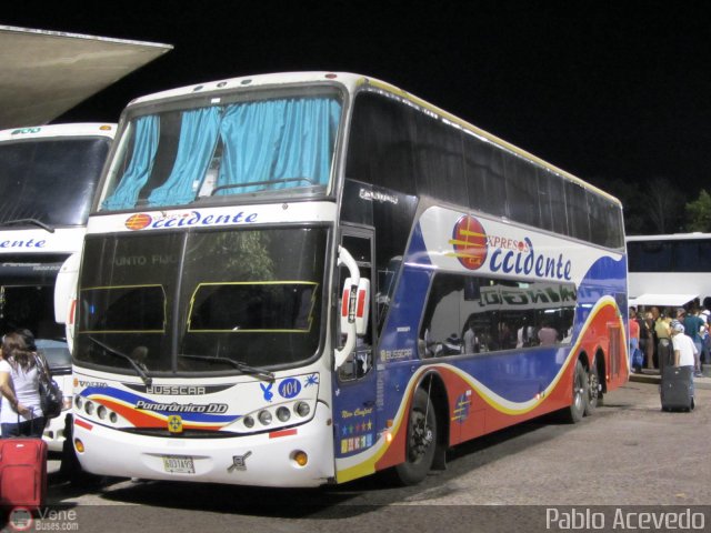 Expresos Occidente 101 por Pablo Acevedo