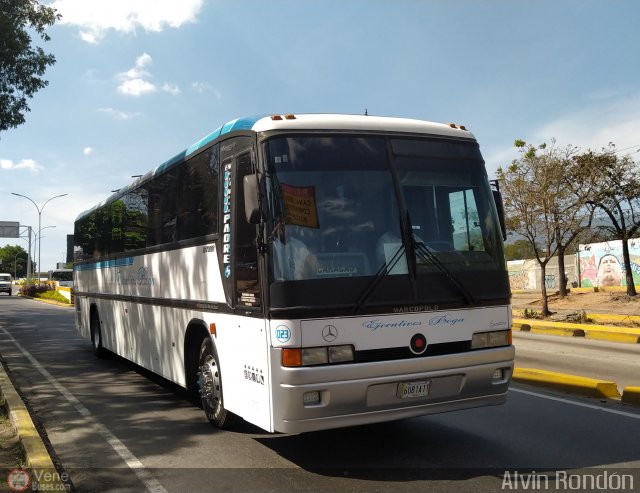 Ejecutivos Boga 23 por Alvin Rond�n