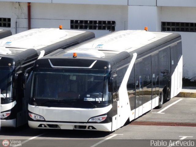 Particular o Desconocido 0212 por Pablo Acevedo