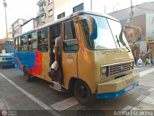 A.C. L�nea R�o Cristal 094 por Adolfo Escalona