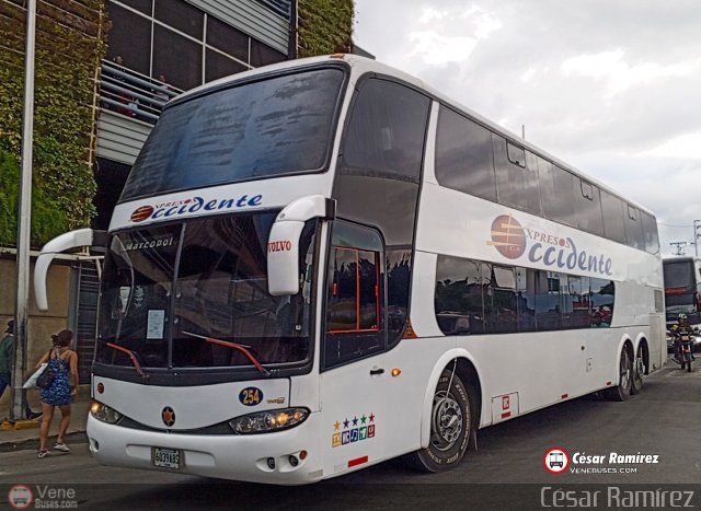 Expresos Occidente 254 por C�sar Ram�rez