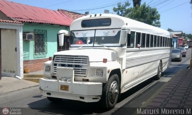 Particular o Desconocido 03 por Manuel Moreno