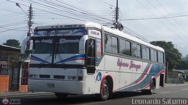 Expresos J�uregui 070 por Leonardo Saturno