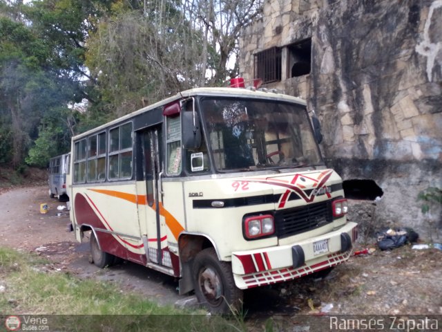 En Chiveras Abandonados Recuperaci�n 92 por Rams�s Zapata