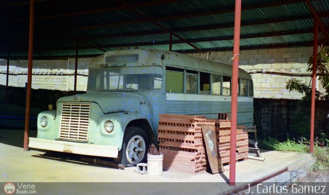 En Chiveras Abandonados Recuperaci�n  por Pablo Acevedo