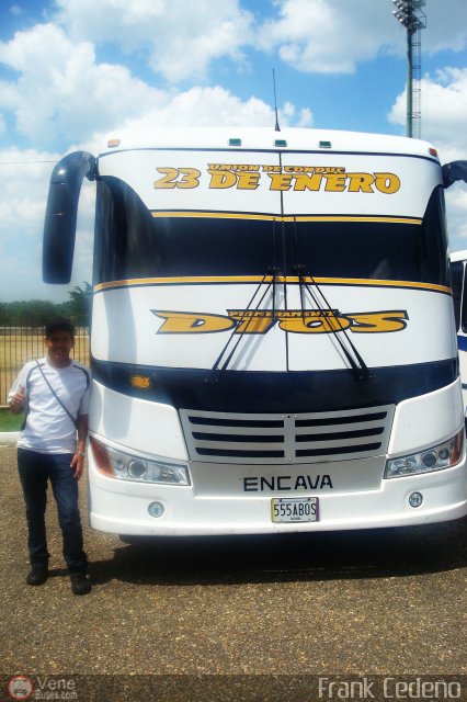 Nuestra gente FRANK  por Frank Cede�o