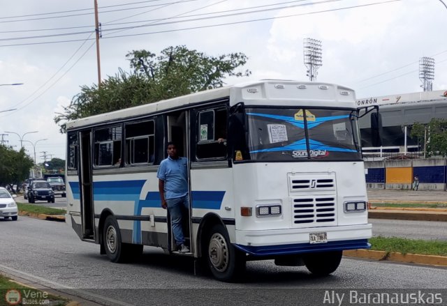 CA - Uni�n Vivienda Popular Los Guayos 138 por Aly Baranauskas