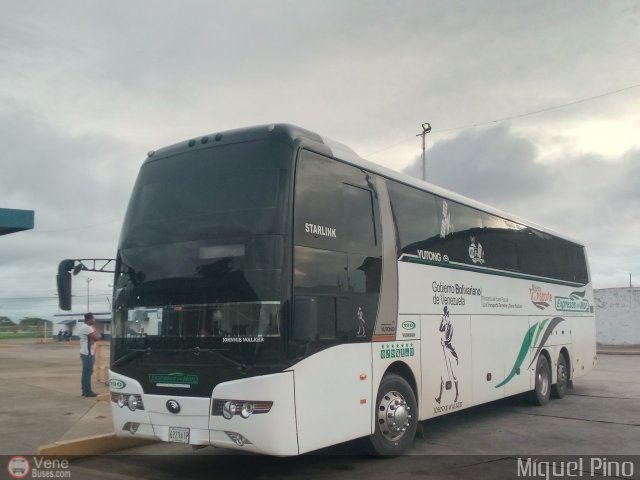 Expresos Del Mar 0190 por Miguel Pino